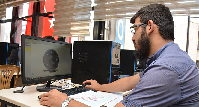 Öğretmen Adayları KOMEK'ler İçin Ter Döktü