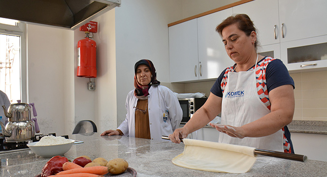 Öğretmen Adayları KOMEK'ler İçin Ter Döktü