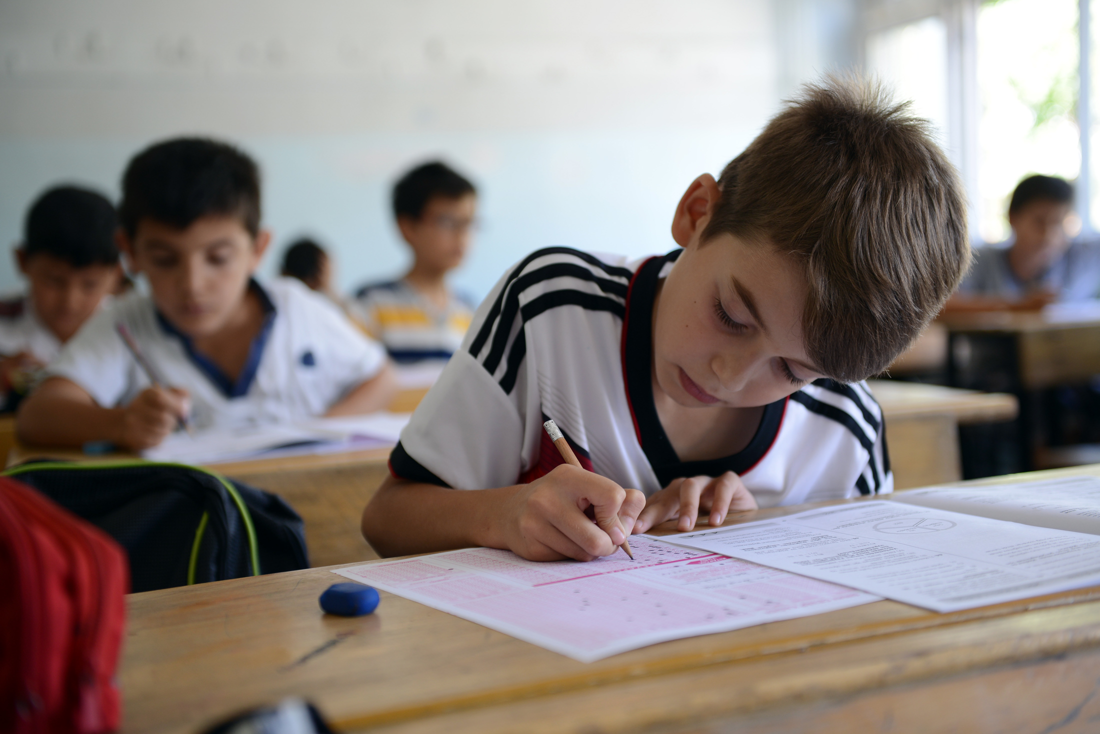 Genç KOMEK Yaz Okulu'nda Binlerce Öğrenciye Ortak Sınav