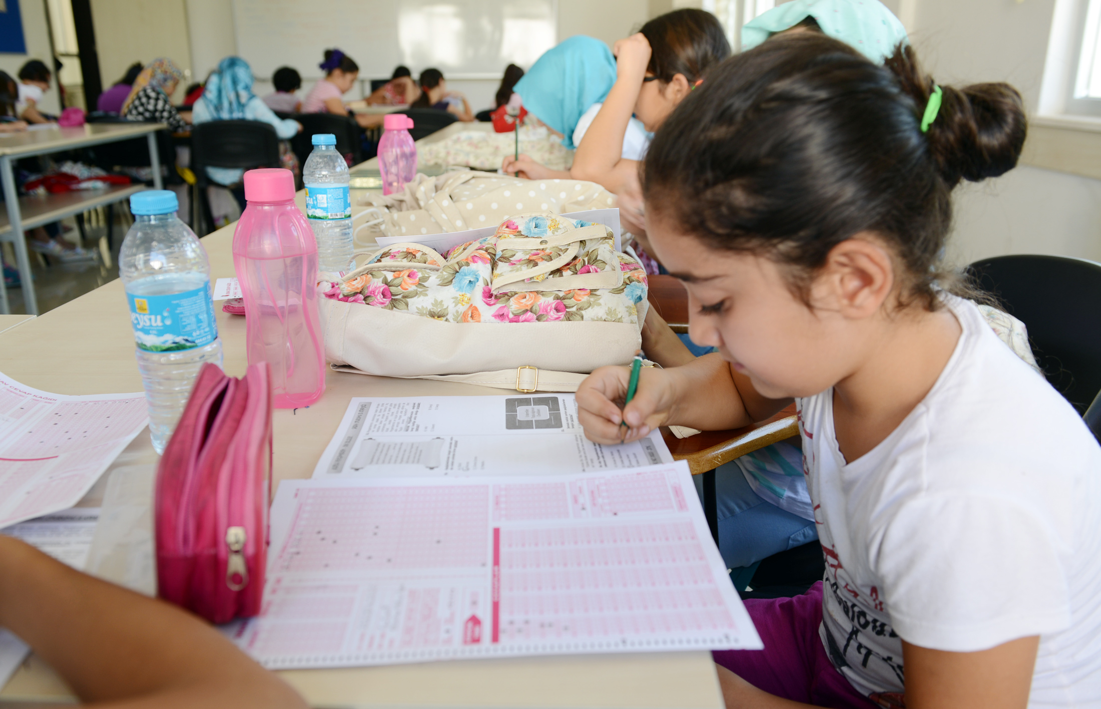Genç KOMEK Yaz Okulu'nda Binlerce Öğrenciye Ortak Sınav