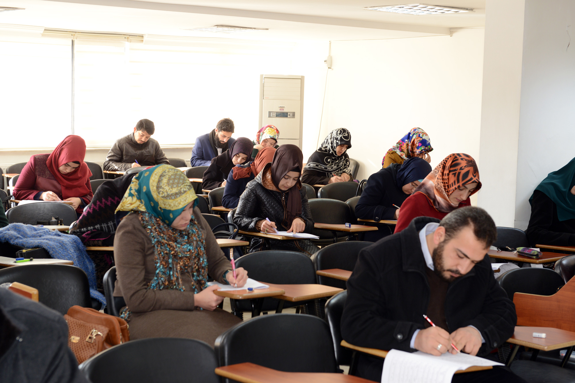 KOMEK'te Yeni Açılan Merkezlere Öğretmenler Sınavla Alınıyor