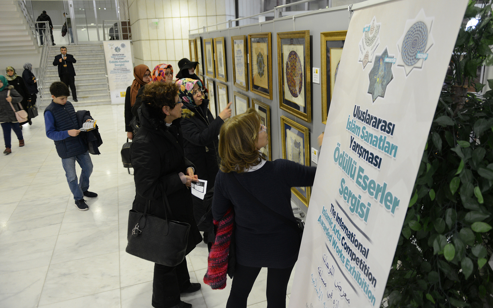 Uluslararası İslam Sanatları Yarışması Ödüllü Eserler Sergisi İlgi Görüyor