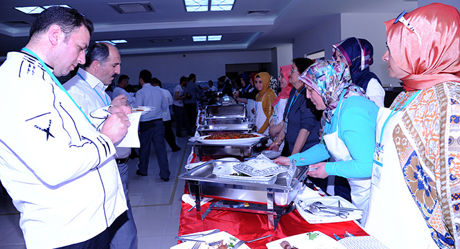 Turizm Haftası'nda Yöresel Yemekler Yarıştı