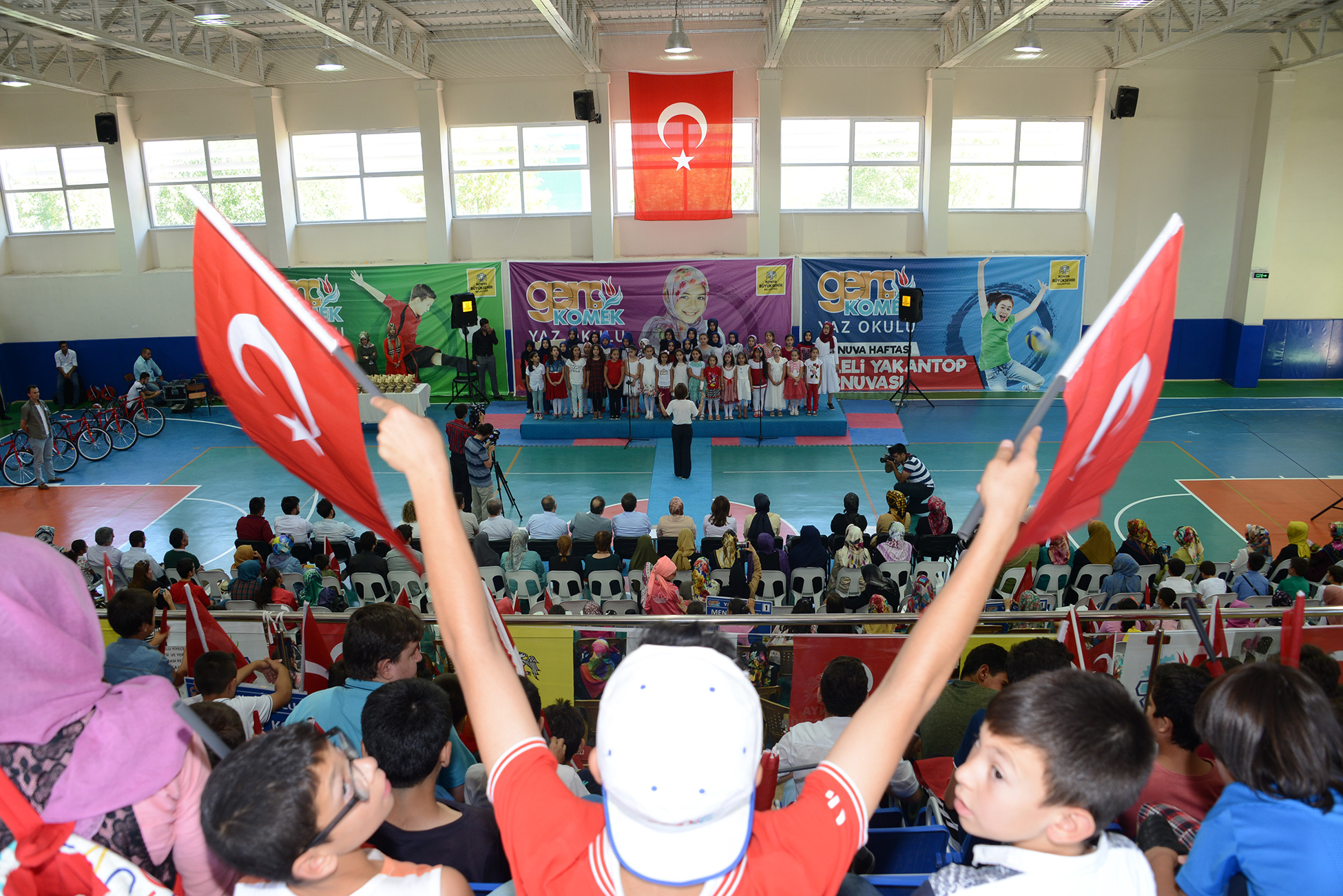 Türkiye'ye Örnek Olan Genç KOMEK'te Ödüller Verildi