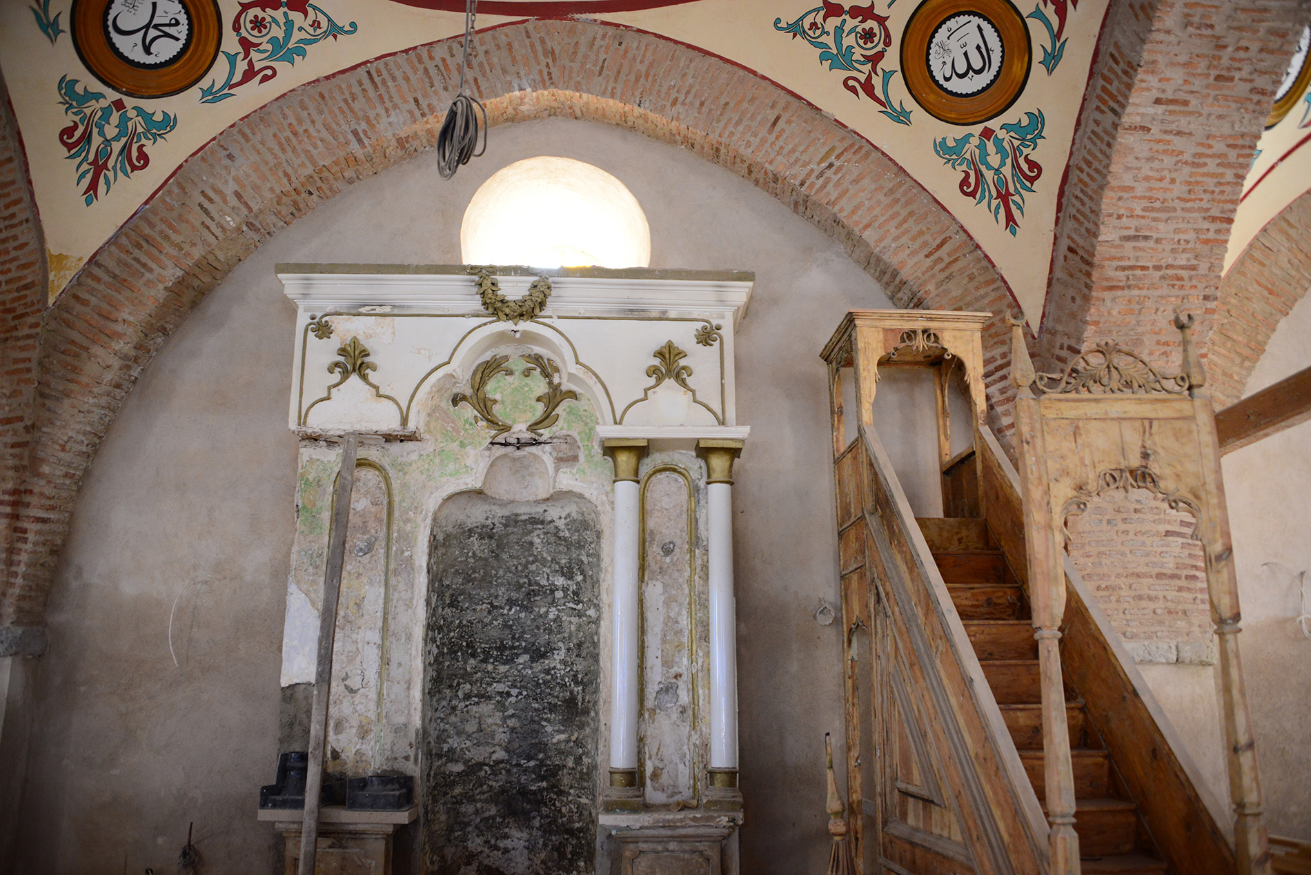 Akşehir'deki Ecdat Yadigarı Cami Restore Ediliyor