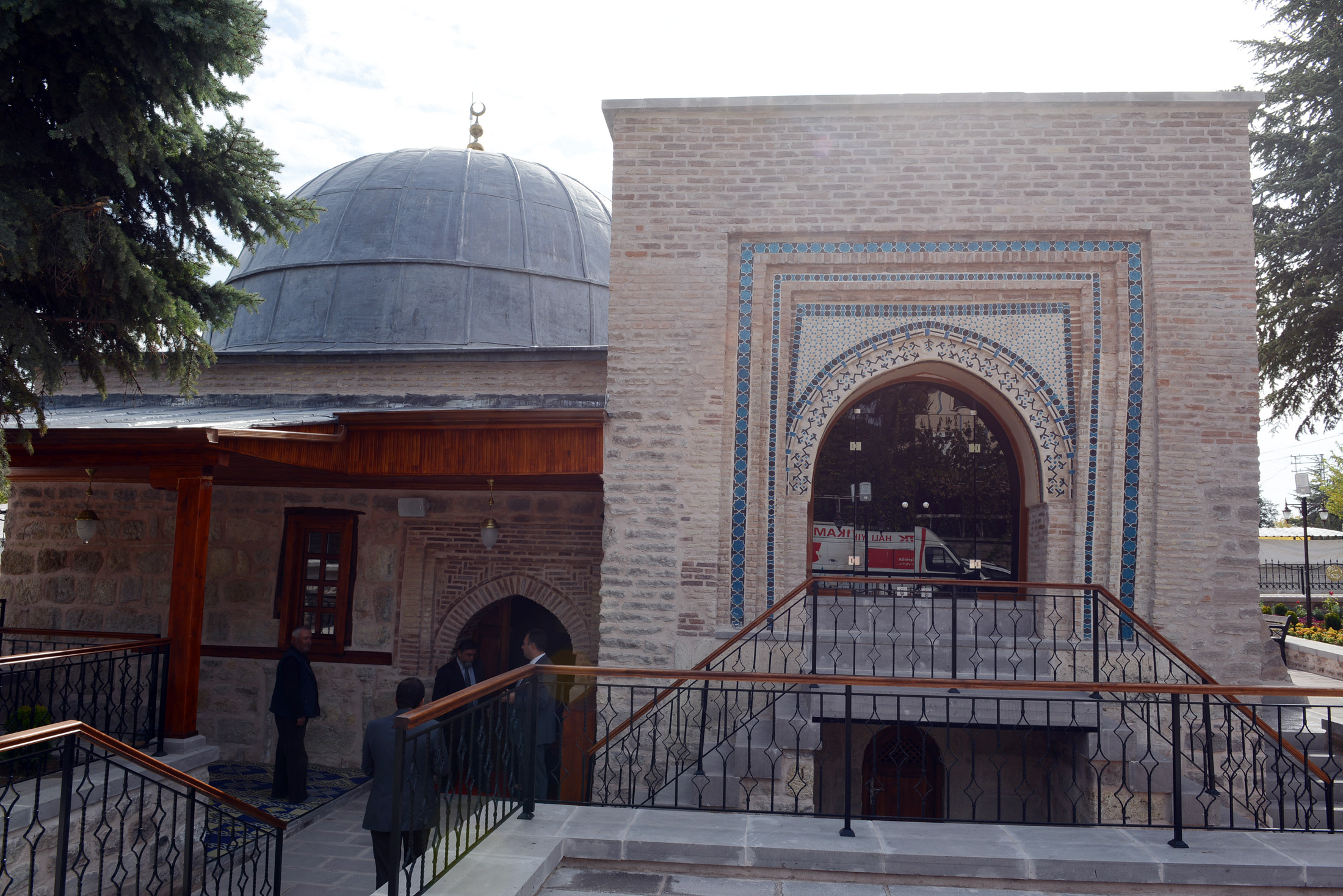 Cemel Ali Dede Türbesi ve Mescidi Açıldı