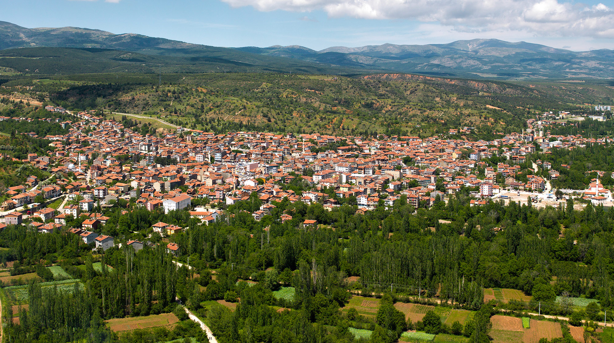 Kırsalda Yapılaşma ve Üretim Destekleniyor