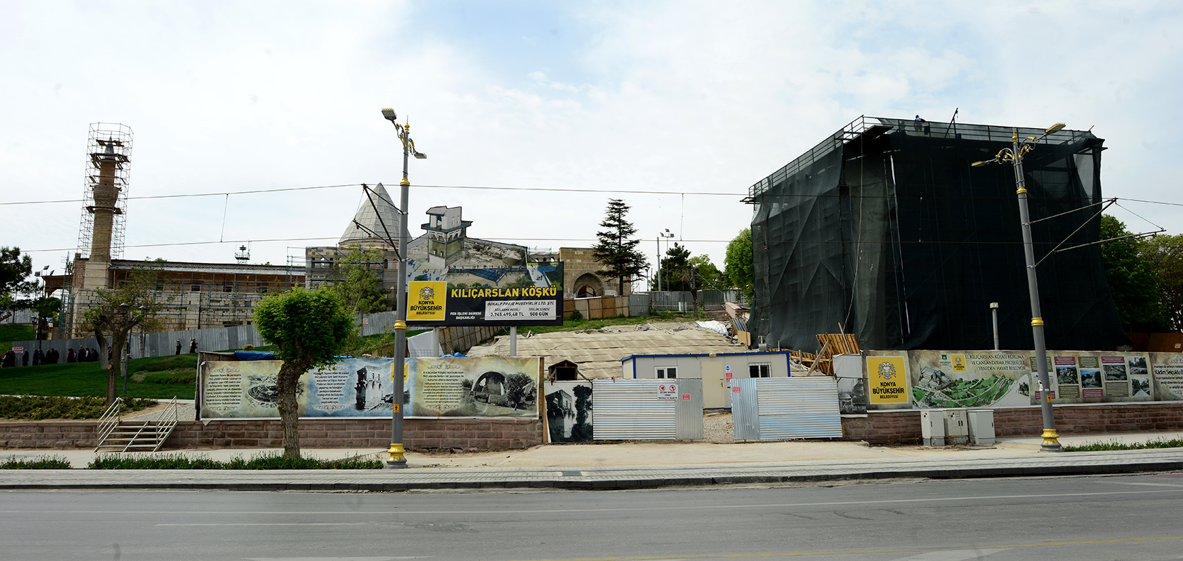 Kılıçarslan Köşkü Üzerindeki Yıpranan Beton Koruma Kaldırılıyor