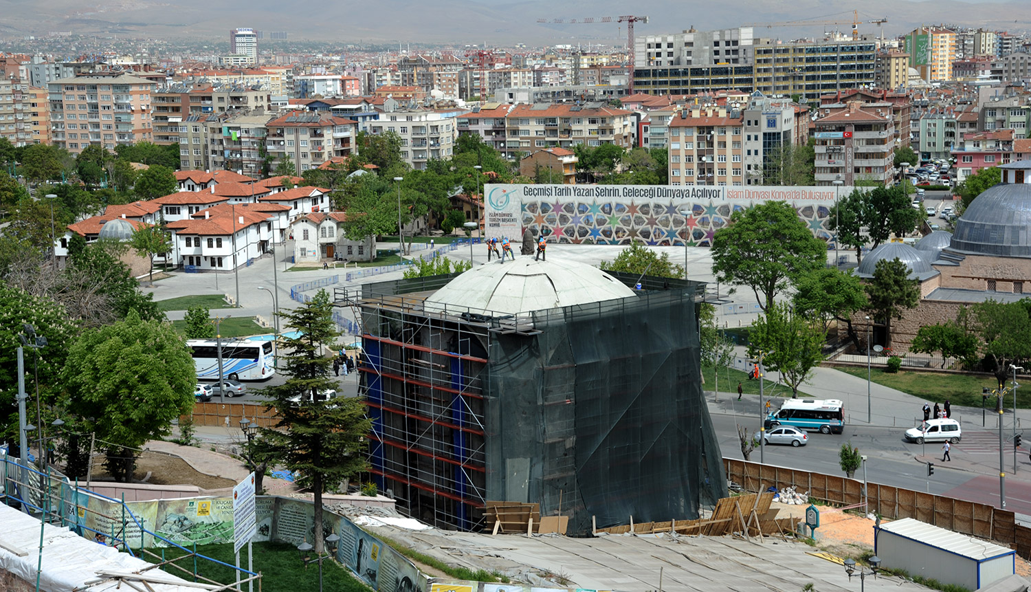 Kılıçarslan Köşkü Üzerindeki Yıpranan Beton Koruma Kaldırılıyor