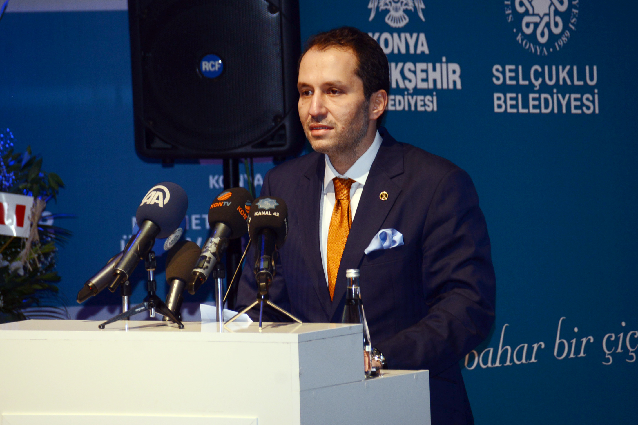 Erbakan Hoca Bir Mektepti