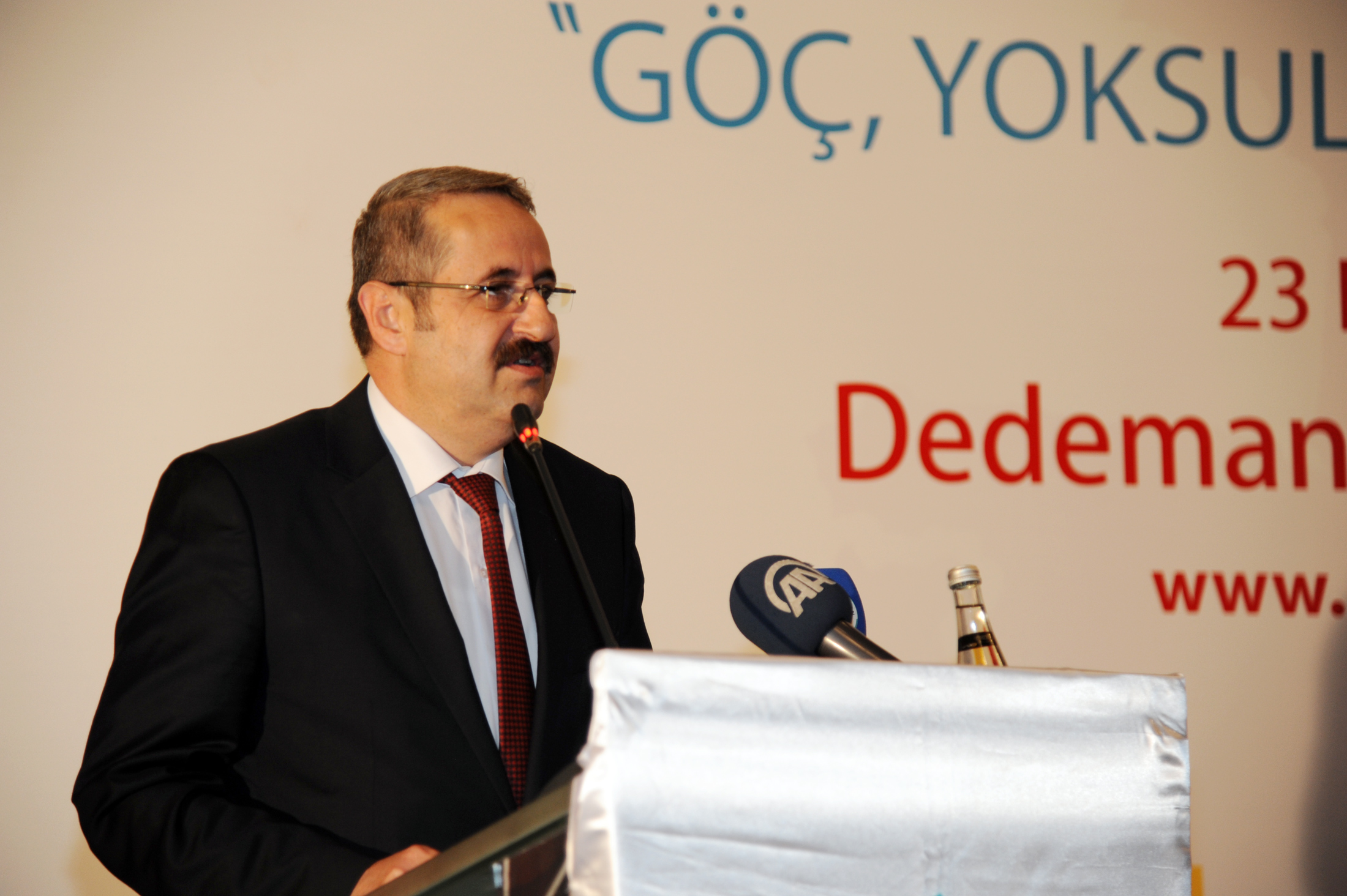 Suriyelilere Sahip Çıkan Türkiye Dünyaya Örnek Oldu