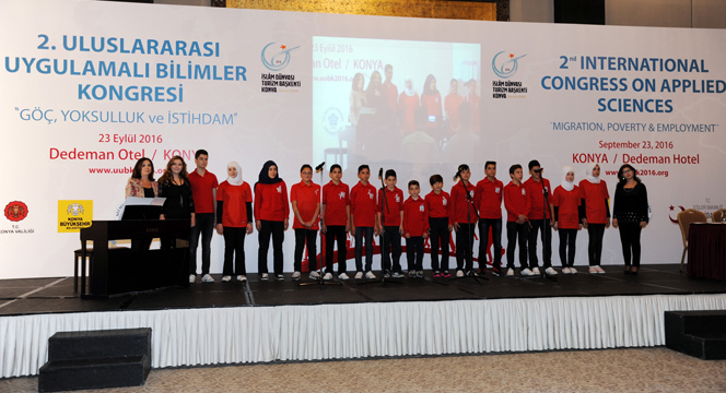 Suriyelilere Sahip Çıkan Türkiye Dünyaya Örnek Oldu