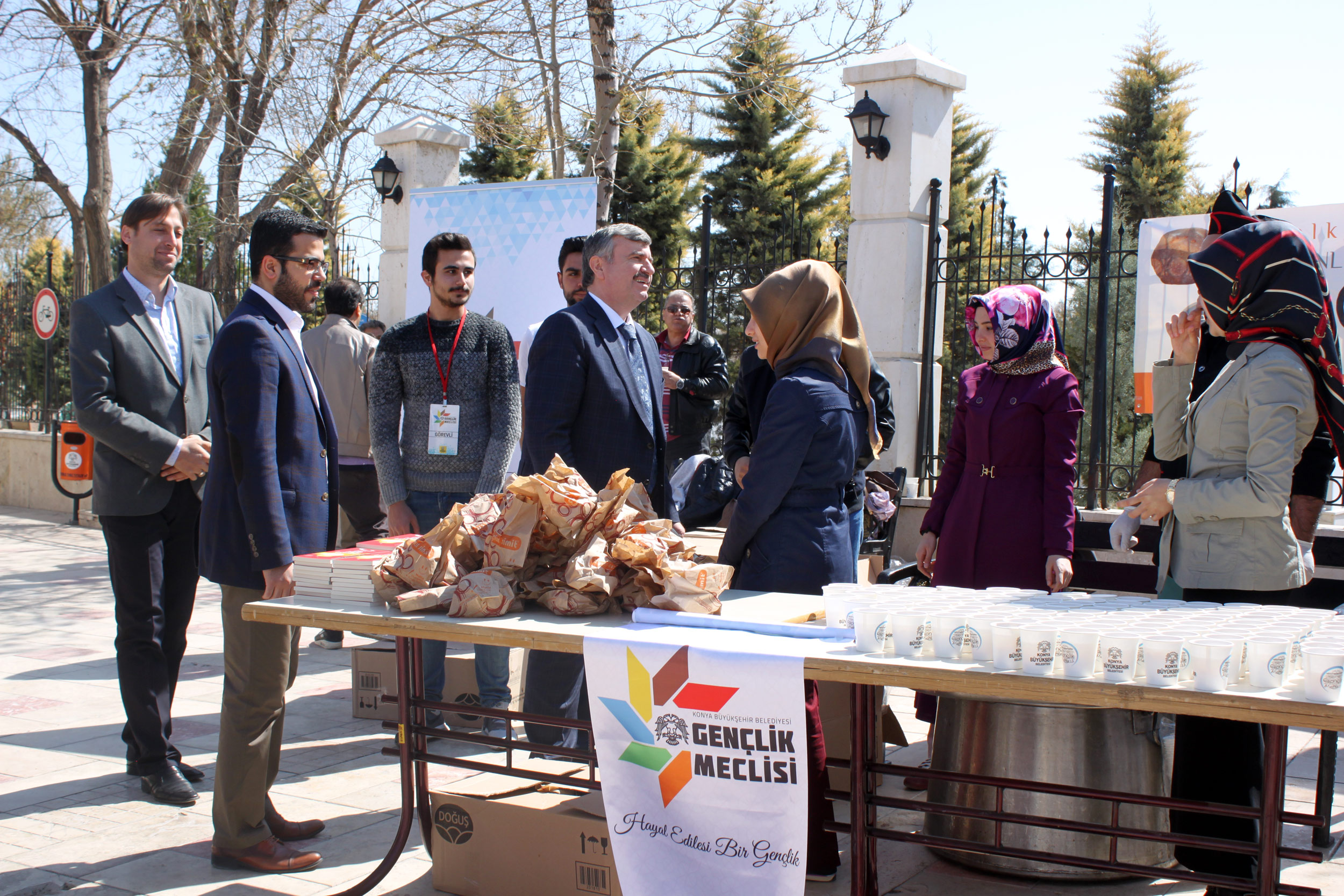 Gençler Ecdâdın Fedakarlıklarını Unutmadı 