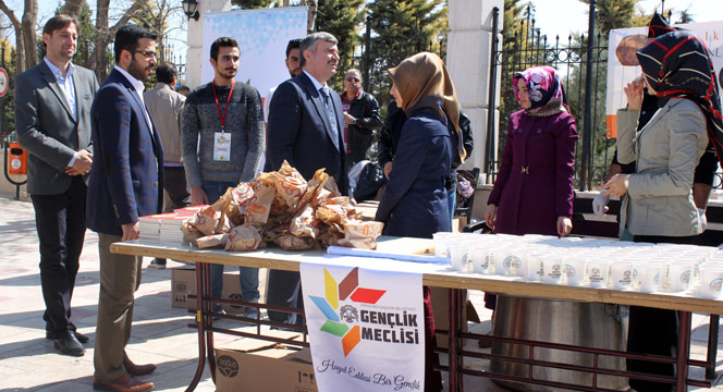 Gençler Ecdâdın Fedakarlıklarını Unutmadı 