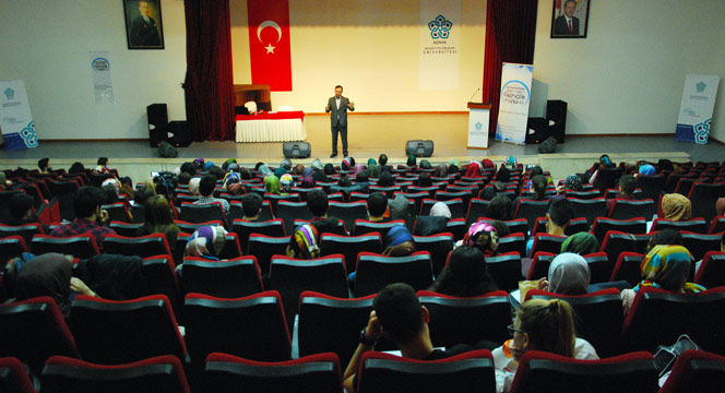 Kariyer Programında Kendi Kendine Koçluk' Anlatıldı