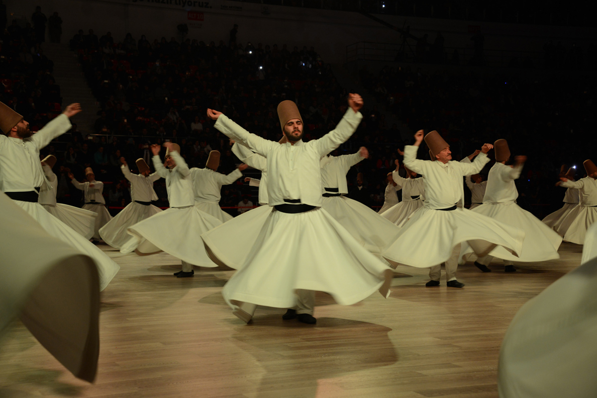 Şeb-i Arus'ta On Binler Konya'dan Birlik Mesajı Verdi