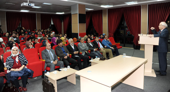 Şehir Konferanslarında Anadolu'nun Vatanlaşması Anlatıldı