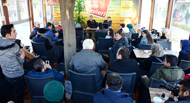 Şiir Severler Camlı Köşk'te Buluştu