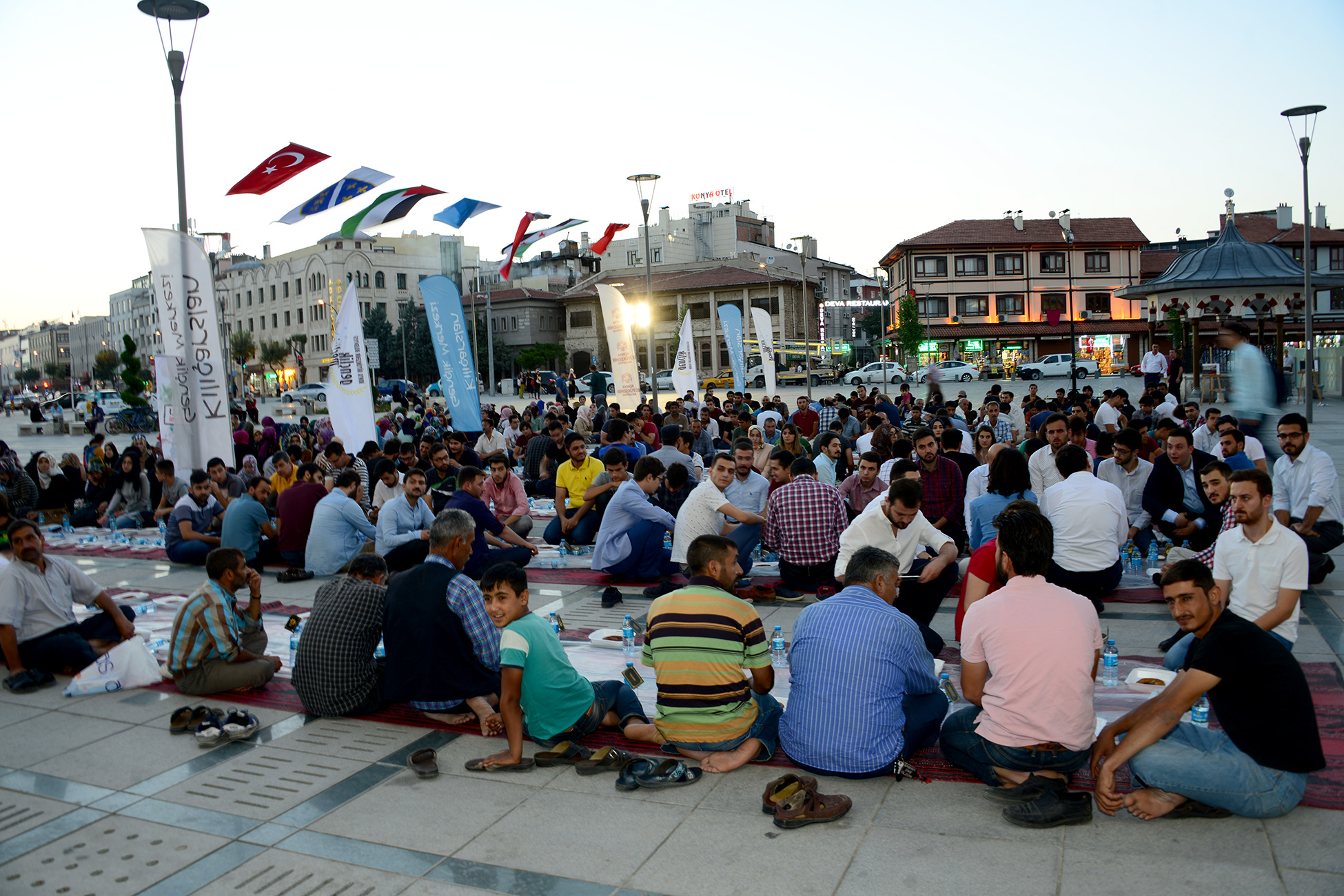 Gençlerin Yüreği Mazlum Milletler İçin Çarptı