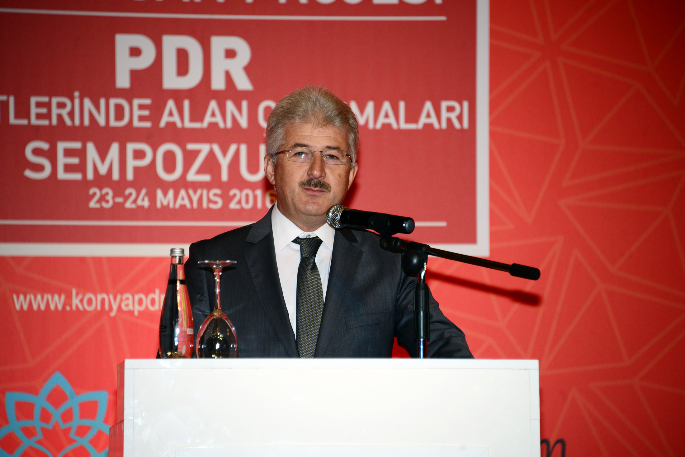 Vakıf İnsan Projesi PDR Hizmetlerinde Alan Çalışmaları Sempozyumu