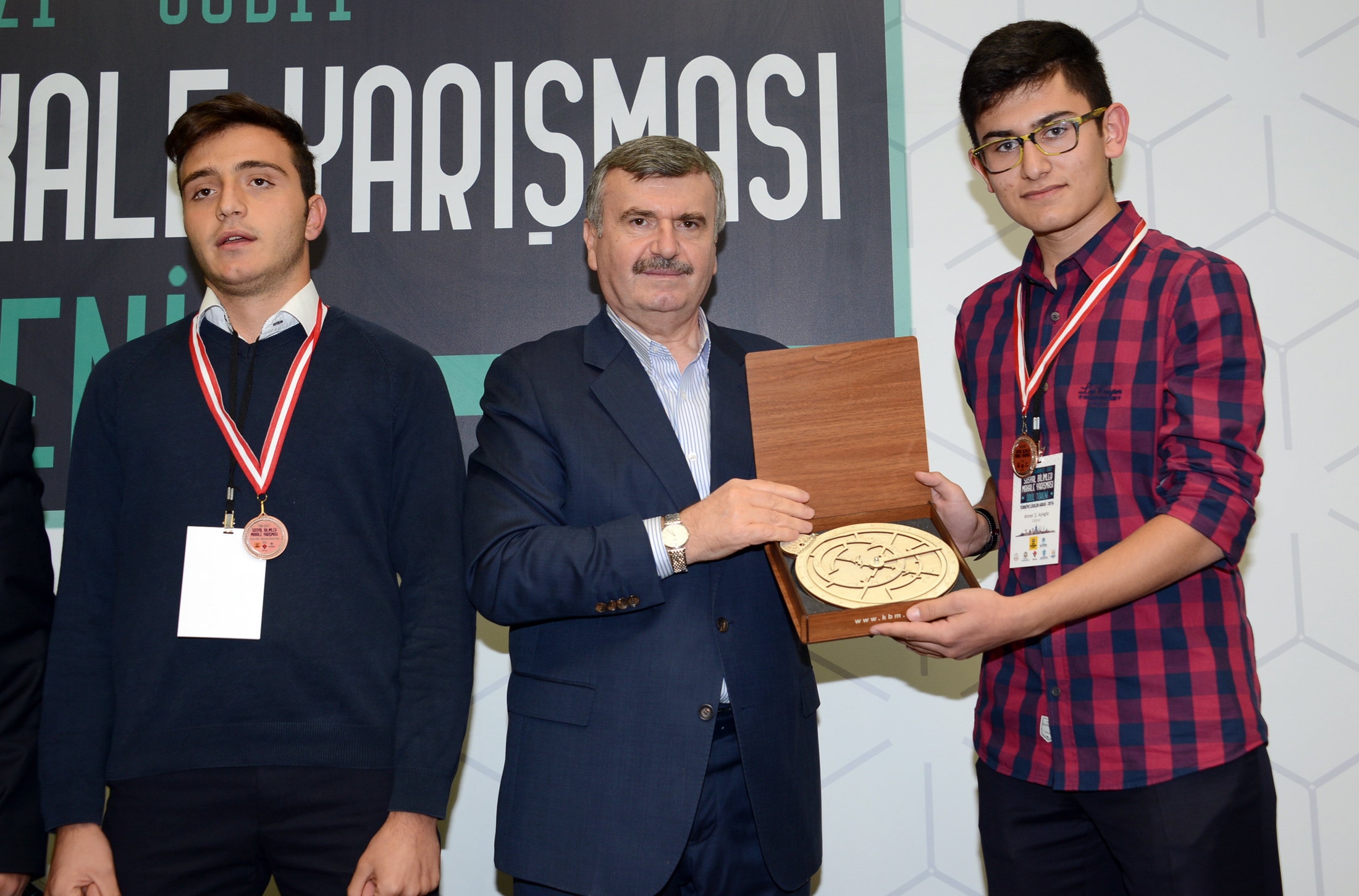 Geleceğin Beyinleri Bilim Merkezi'nde Ödüllendirildi