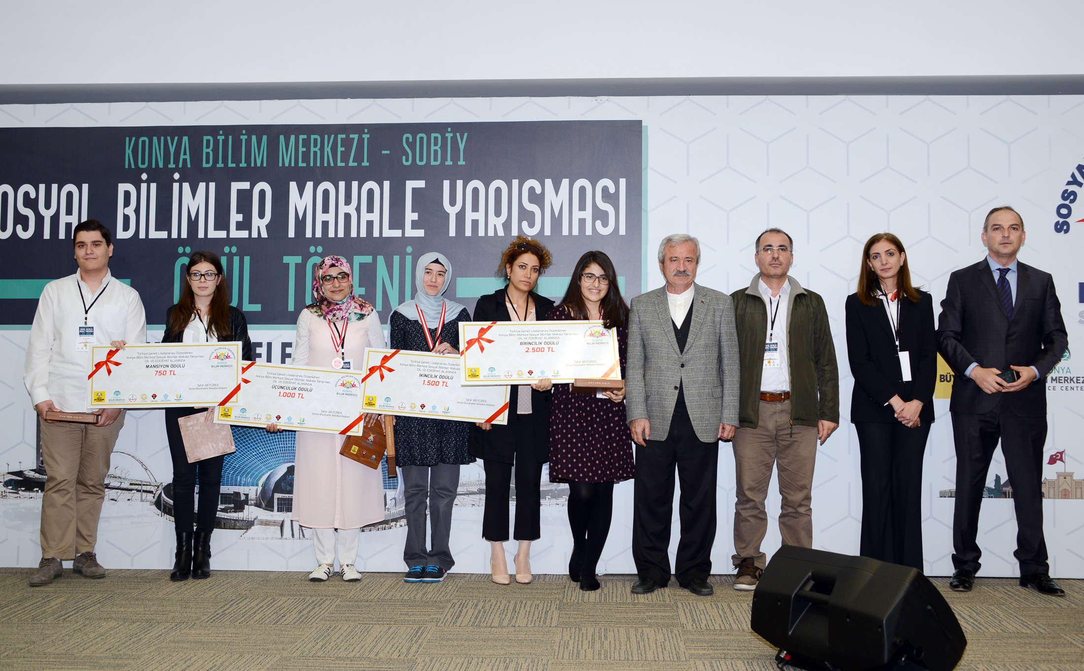 Geleceğin Beyinleri Bilim Merkezi'nde Ödüllendirildi