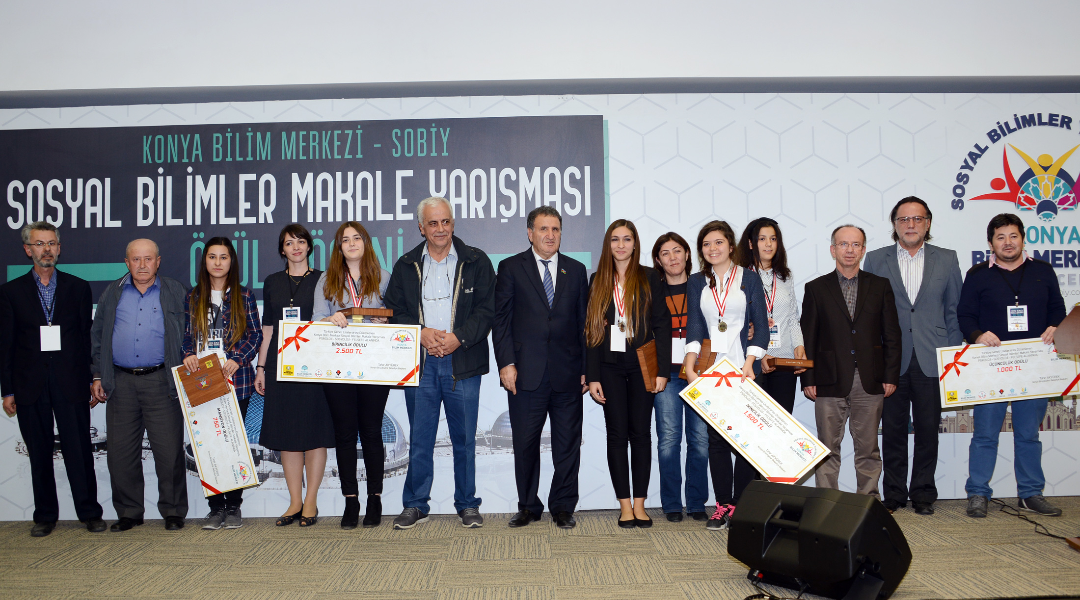 Geleceğin Beyinleri Bilim Merkezi'nde Ödüllendirildi