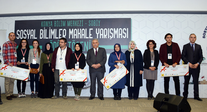 Geleceğin Beyinleri Bilim Merkezi'nde Ödüllendirildi