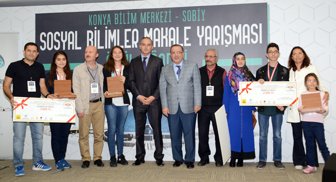 Geleceğin Beyinleri Bilim Merkezi'nde Ödüllendirildi