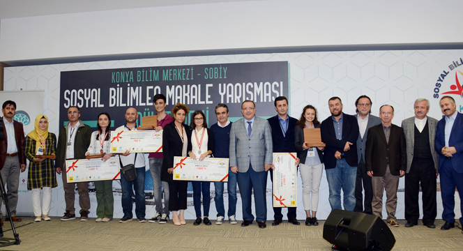 Geleceğin Beyinleri Bilim Merkezi'nde Ödüllendirildi
