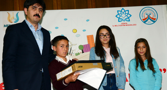 Büyükşehir Okuyan Öğrencileri Ödüllendirdi