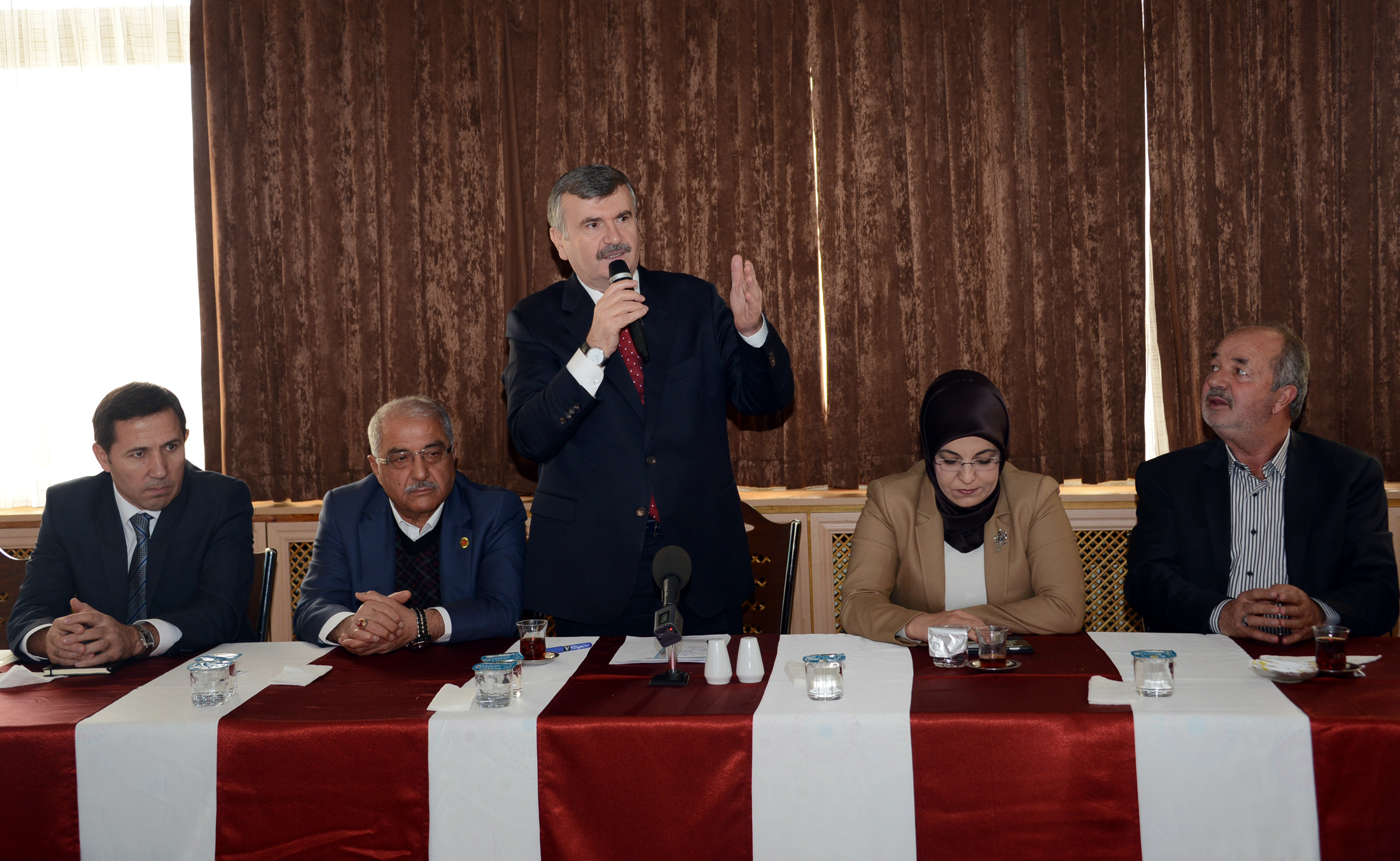 Başkan Akyürek Muhtarlarla 'Meram'ı Konuştu