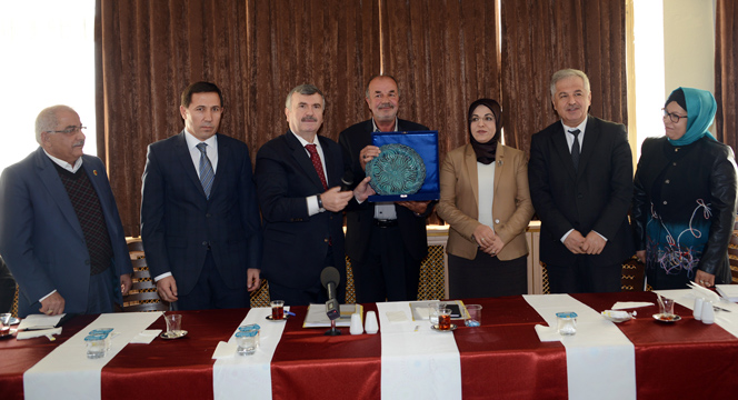 Başkan Akyürek Muhtarlarla 'Meram'ı Konuştu