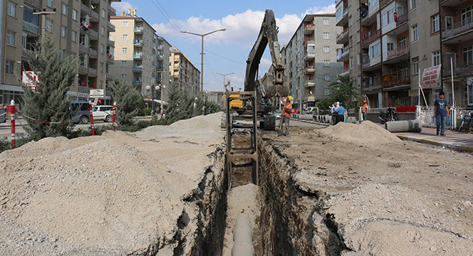 2015'te 1.626 KM Su Ve Kanalizasyon Şebekesi Döşendi