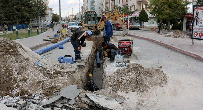 2015'te 1.626 KM Su Ve Kanalizasyon Şebekesi Döşendi