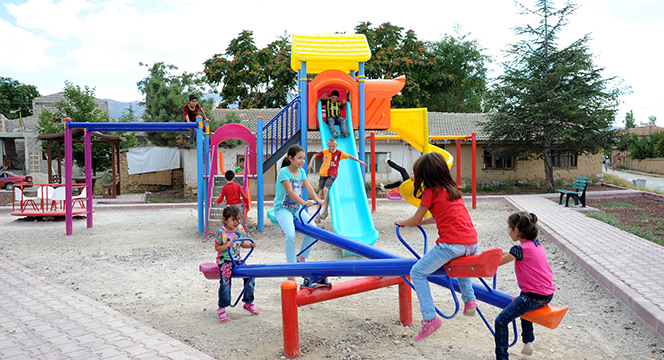 Büyükşehir'den 2 Yılda 700 Mahalle Parkı 