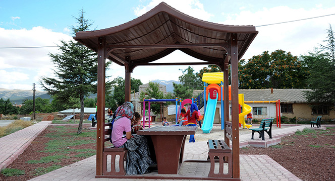 Büyükşehir'den 2 Yılda 700 Mahalle Parkı 
