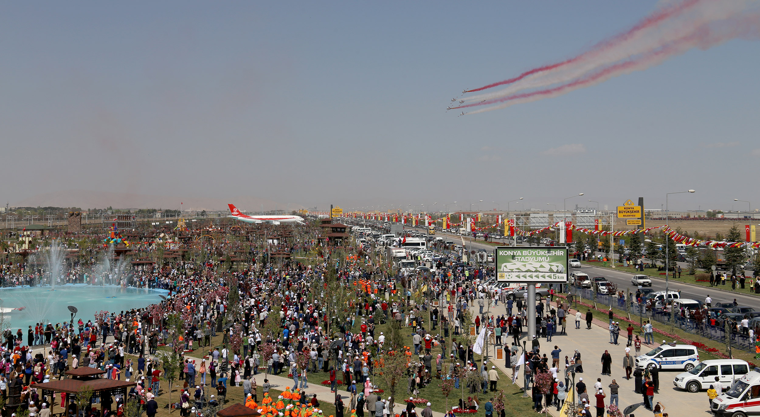Türk Yıldızları Parkı Muhteşem Bir Törenle Açıldı