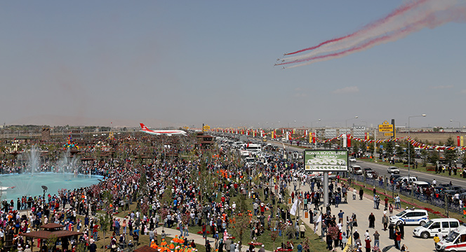 Türk Yıldızları Parkı Muhteşem Bir Törenle Açıldı