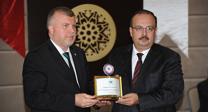 Başkan Akyürek 'Yılın Enleri' Ödül Törenine Katıldı