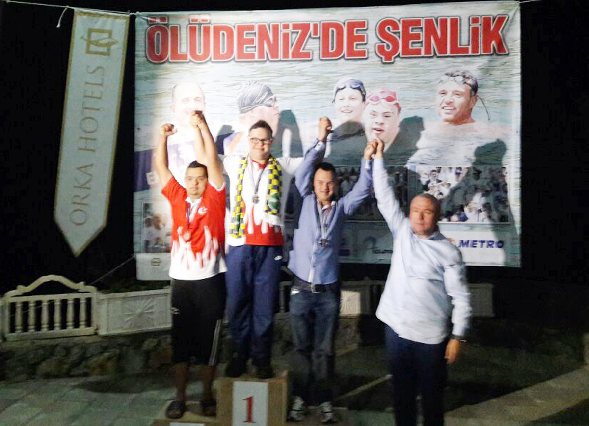 Özel Sporcumuz Birinciliğe Kulaç Attı