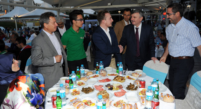 Başkan Akyürek'ten Meclis Üyelerine İftar