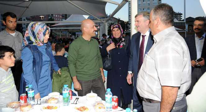 Başkan Akyürek'ten Meclis Üyelerine İftar