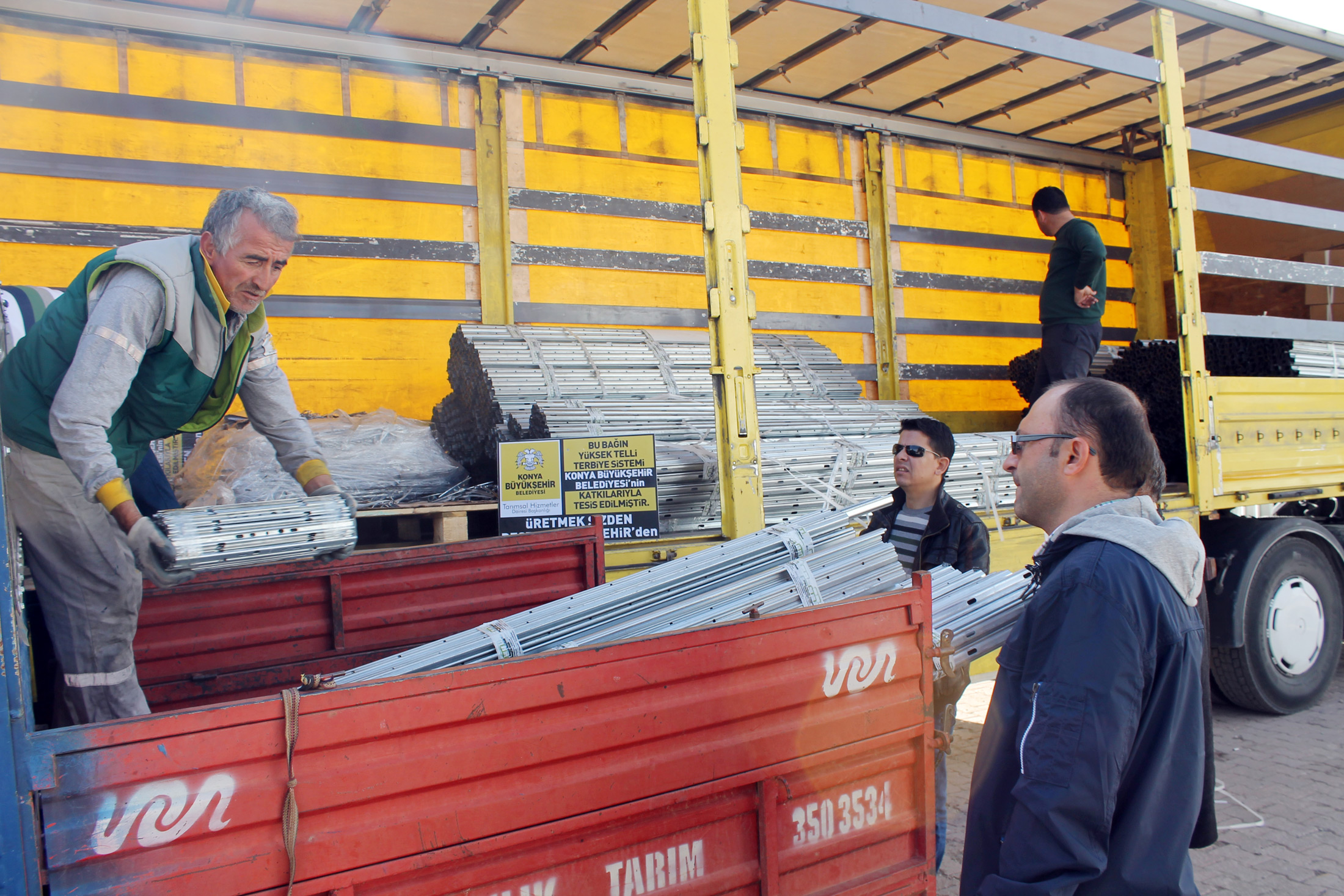 Büyükşehir'den Üzüm Üreticisine Destek