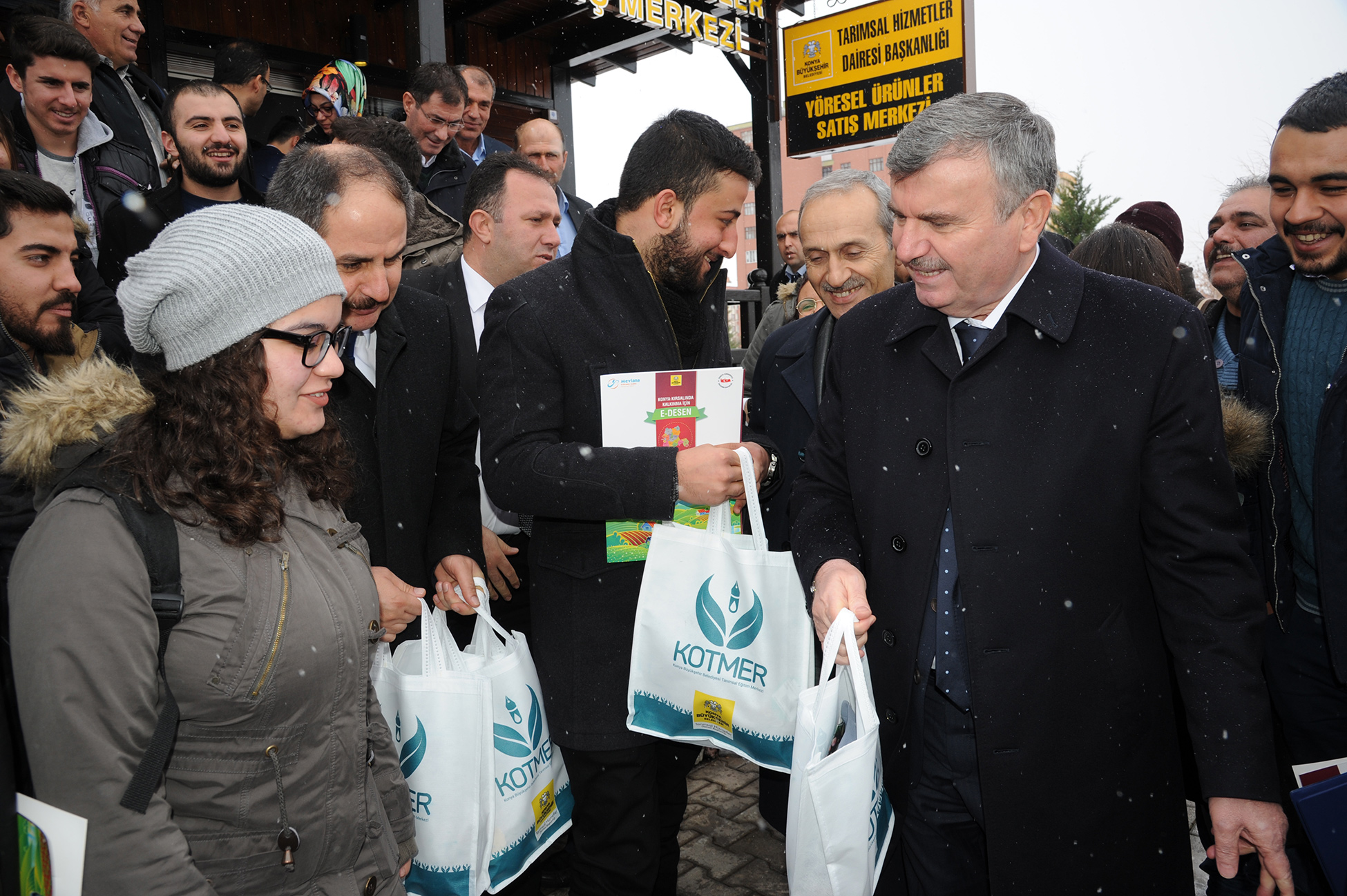 Yöresel Ürünler Satış Merkezi Açıldı