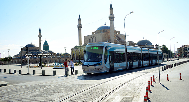 Konya'ya Yeni Gelen Üniversite Öğrencileri İçin 7 Günlük Ücretsiz Ulaşım Uygulaması Başladı