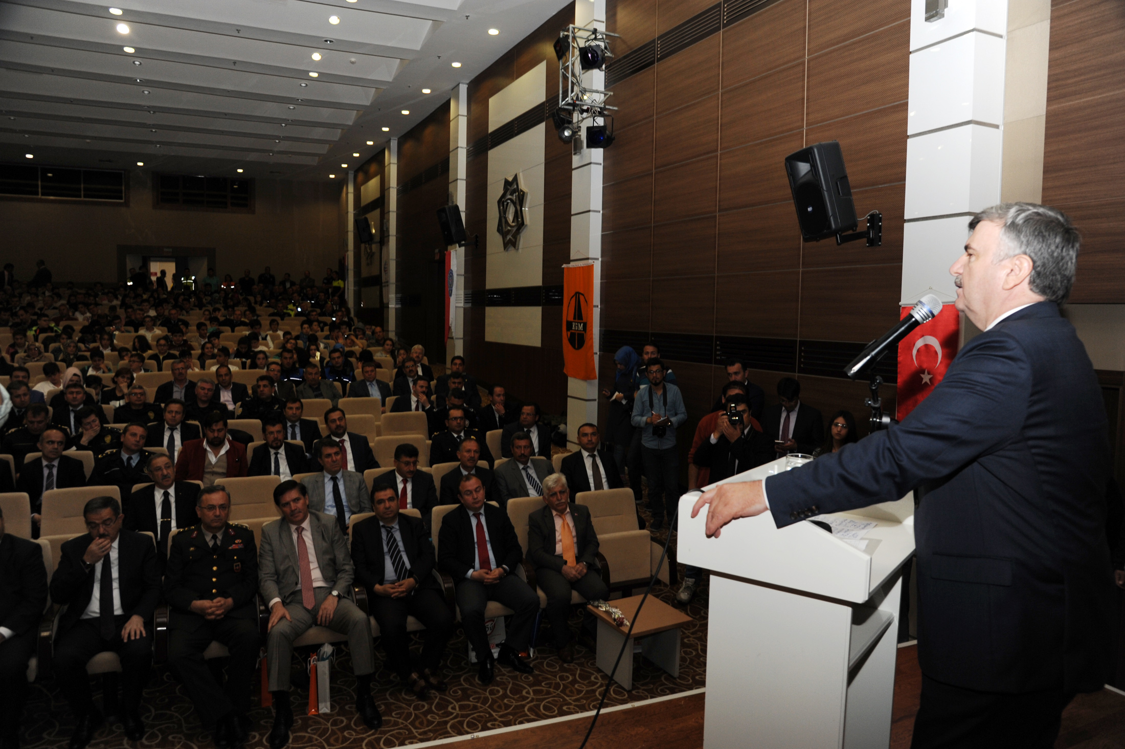 Trafik Kültürünü Mutlaka Oluşturmak Gerekiyor 