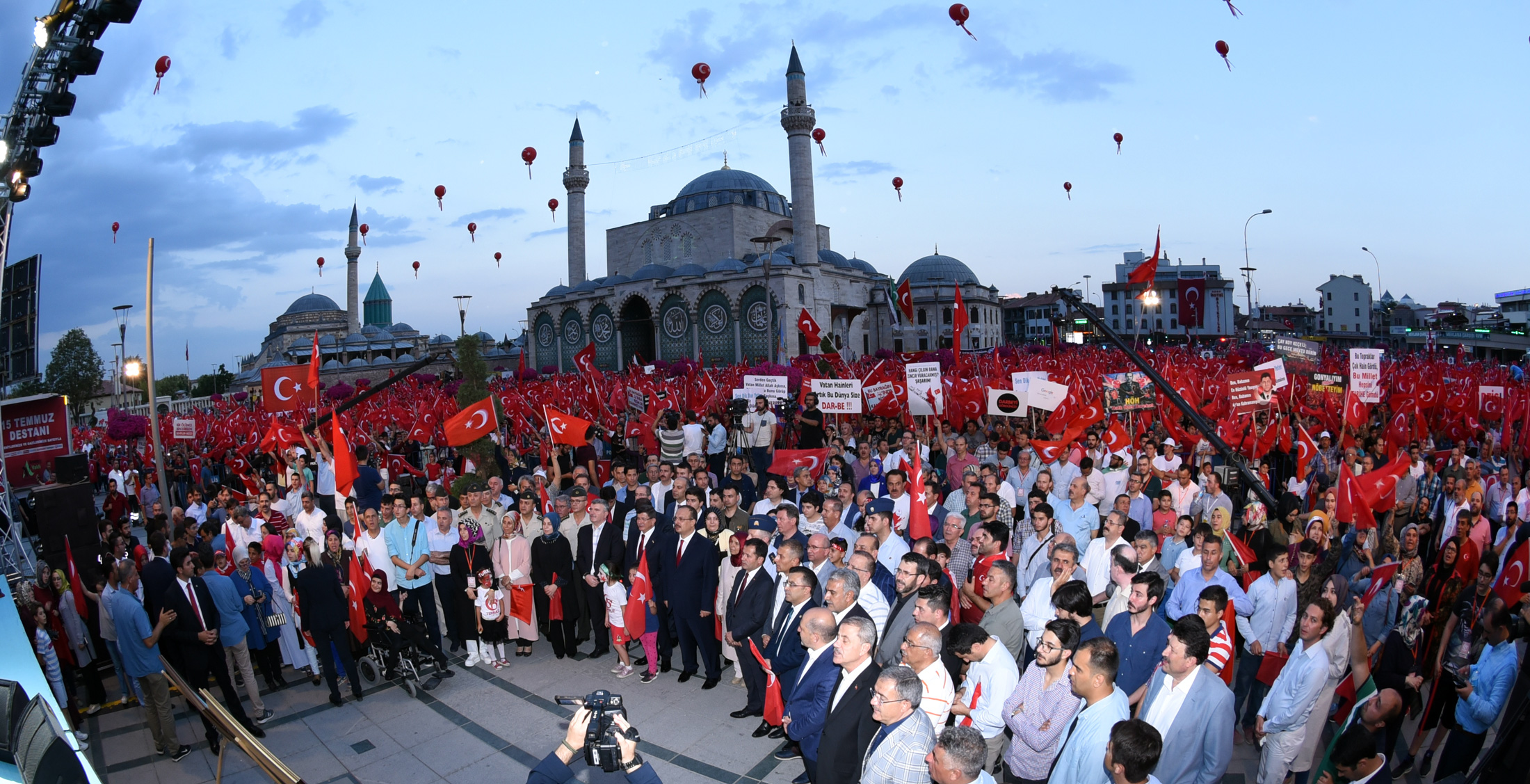 15 Temmuz'un Birinci Yılında Konya'da Yüzbinler Demokrasi Nöbetinde Buluştu