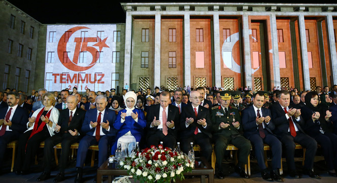 15 Temmuz'un Birinci Yılında Konya'da Yüzbinler Demokrasi Nöbetinde Buluştu
