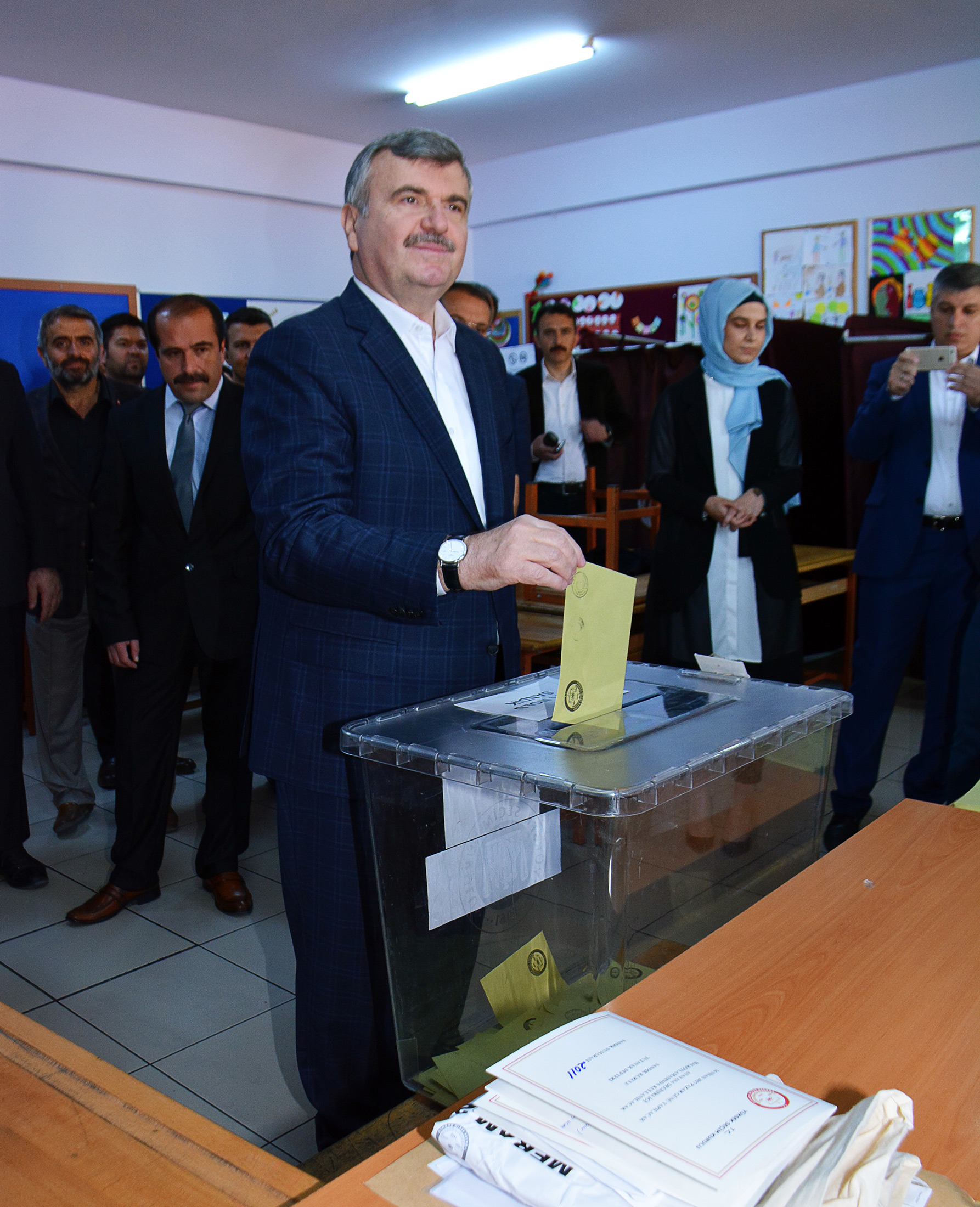 Başkan Akyürek Oyunu 2011 Nolu Sandıkta Kullandı